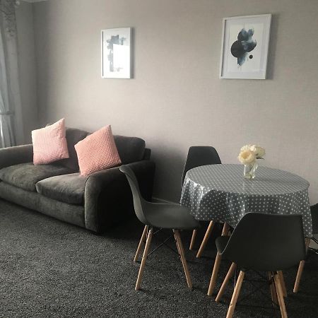 Home Comforts Near Dundee City Centre Bagian luar foto